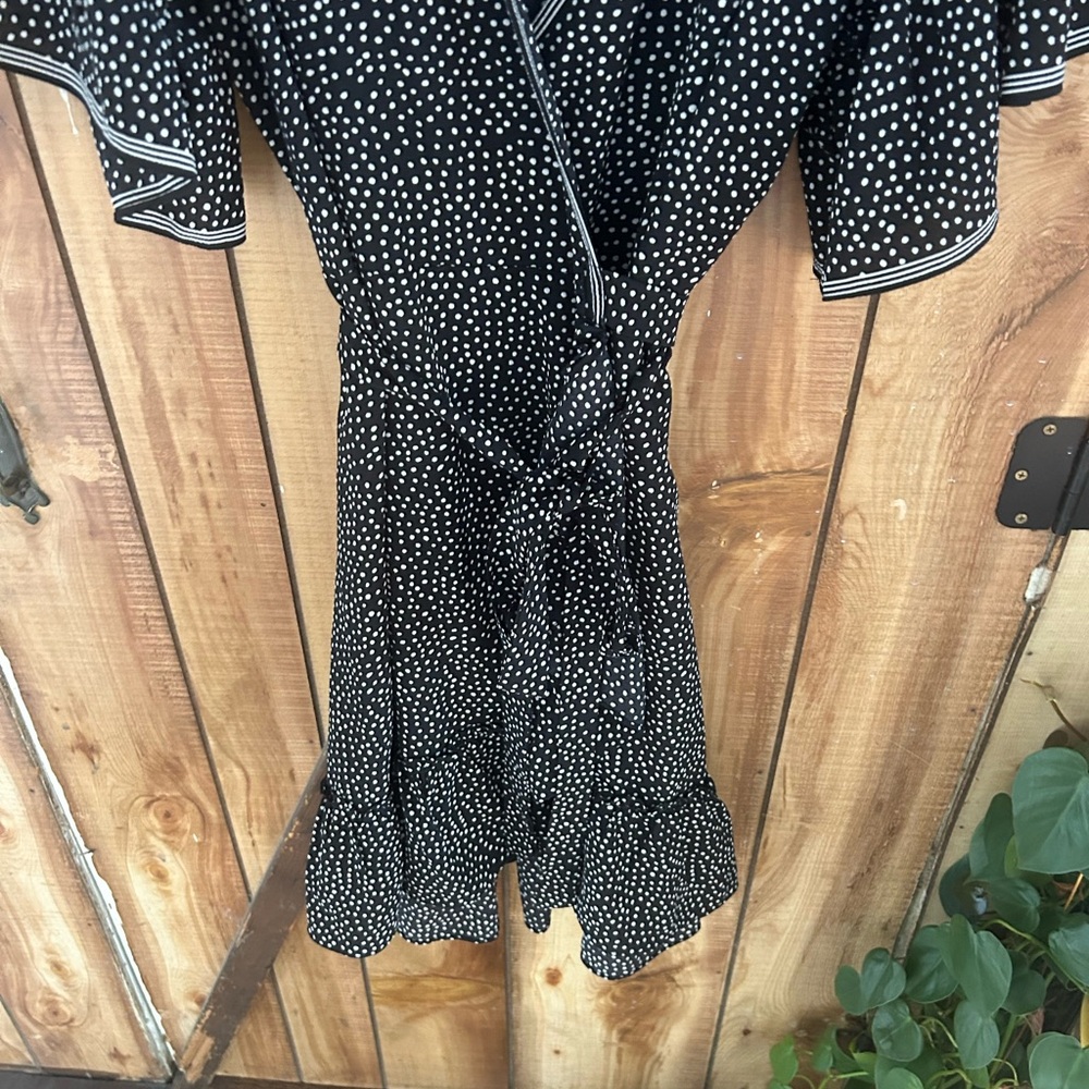 Max Studio Scattered Polka Dot Ruffle Wrap Midi Dress Black & White Breezy Large - Picture 6 of 9